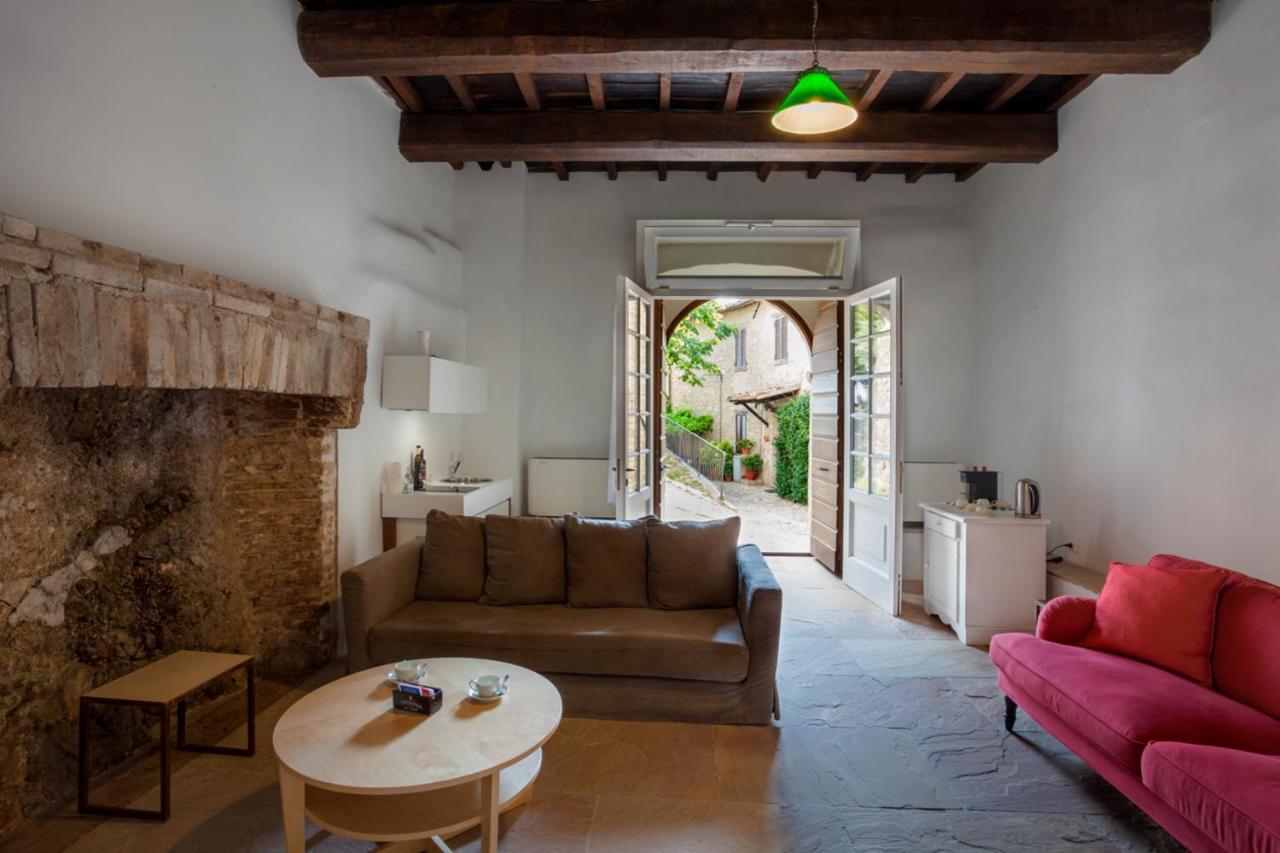 Il Castello Di Campello Aparthotel Campello sul Clitunno Eksteriør bilde