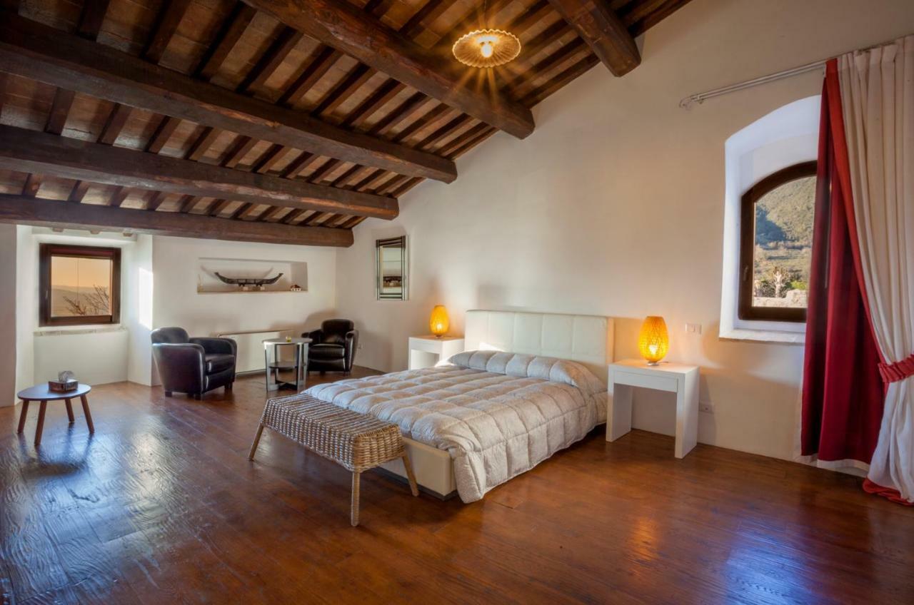 Il Castello Di Campello Aparthotel Campello sul Clitunno Eksteriør bilde