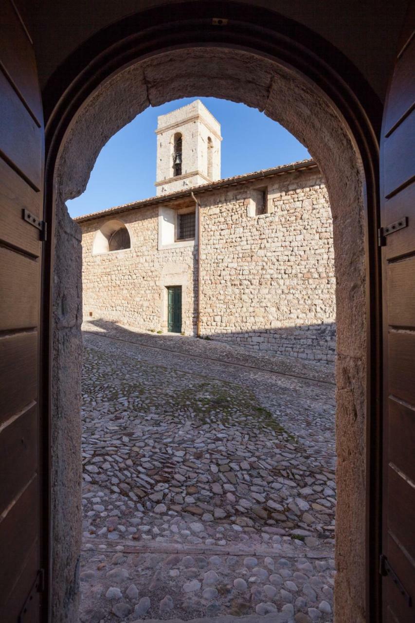 Il Castello Di Campello Aparthotel Campello sul Clitunno Eksteriør bilde